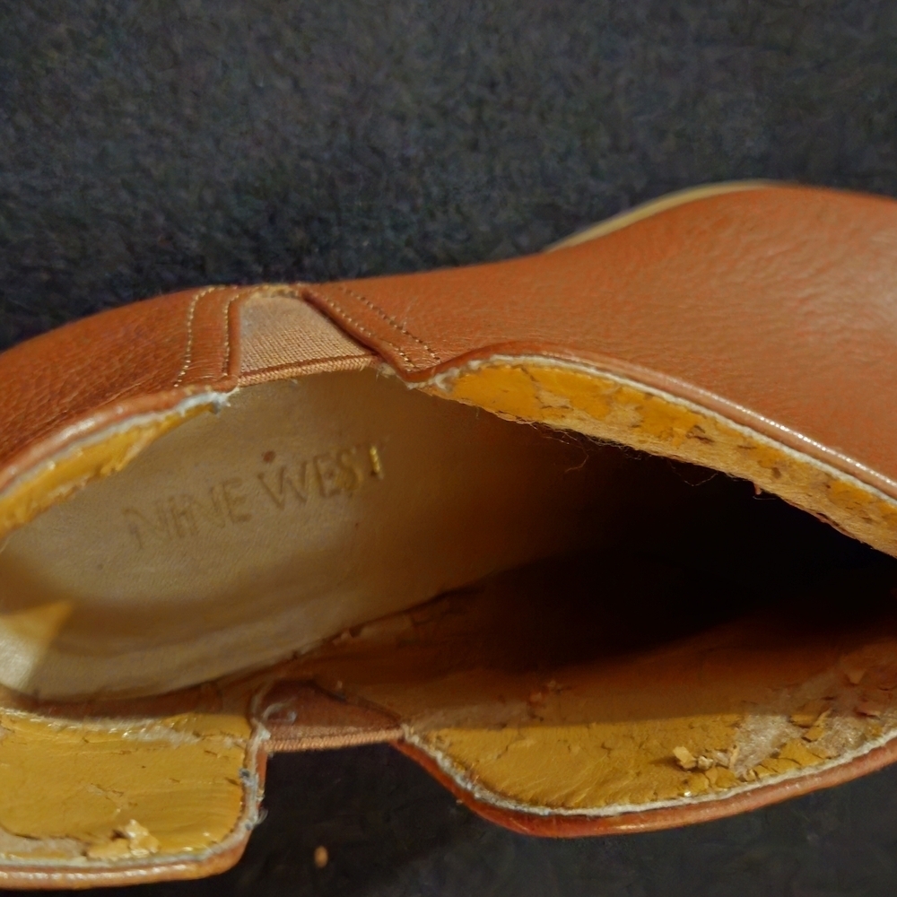 Nine West Tan Ankle Booties - Size 7M - Picture 8 of 10